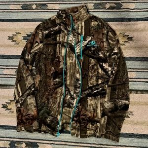 Missy Oak ladies fleece zip up jacket. Medium